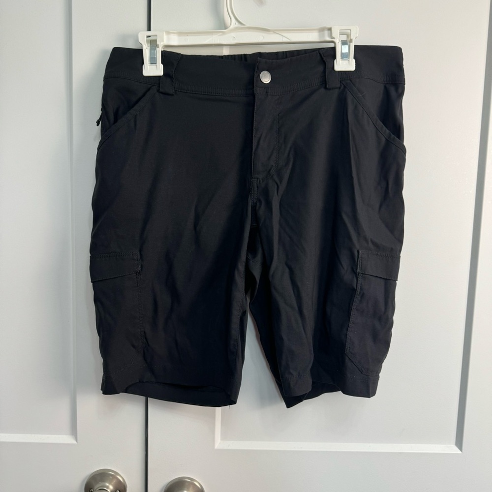 Duluth Trading Co Women's Black Cargo Shorts